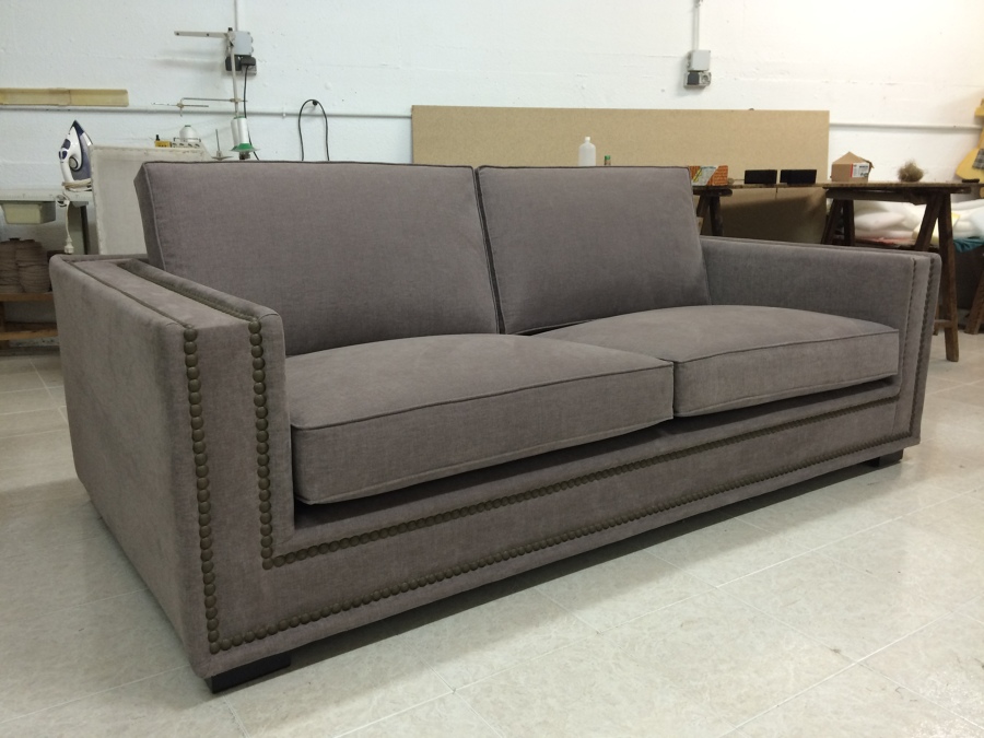 Sofa tachuelas bronce