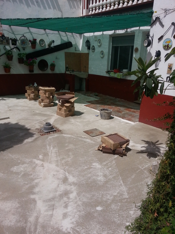 Solera de nivelacion y arqueta sumidero