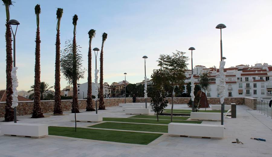 STONEPANEL® ORIENT y Cuarcita Orient Oro en la Estación de Alhaurín el Grande (Málaga)