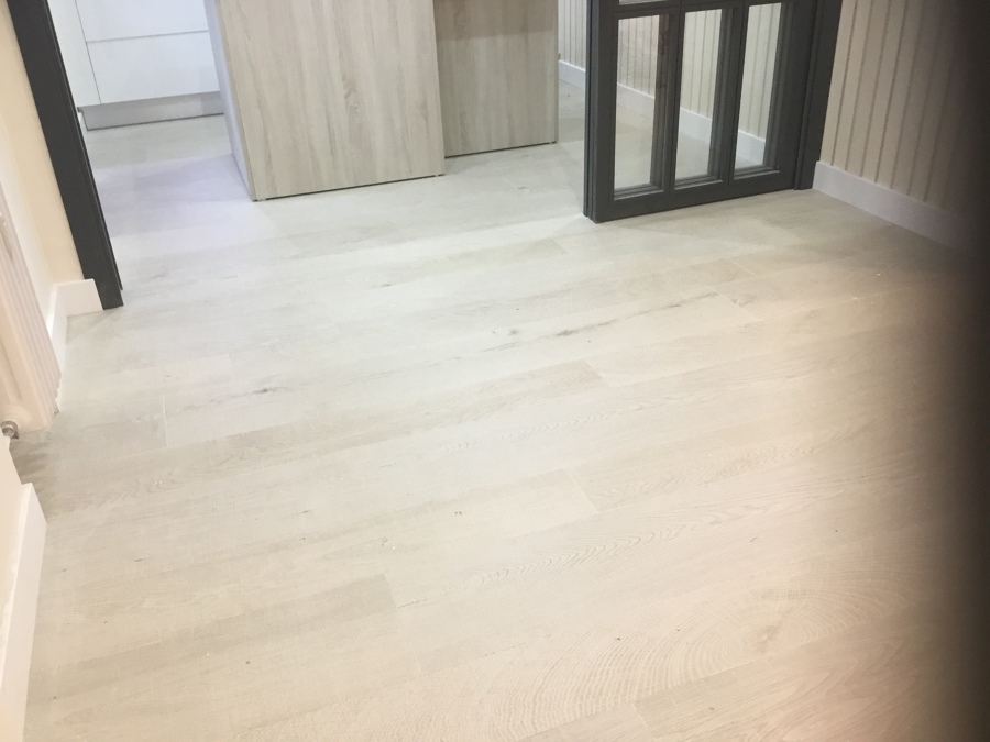 SUELO CERÁMICO IMITACIÓN MADERA PORCELANOSA