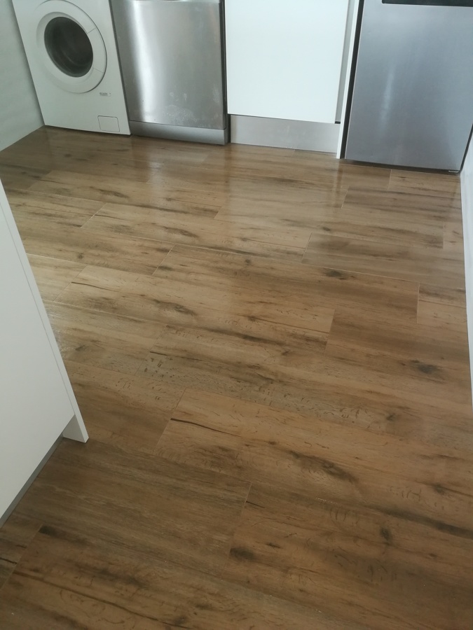 SUELO COCINA IMITACIÓN PARQUET