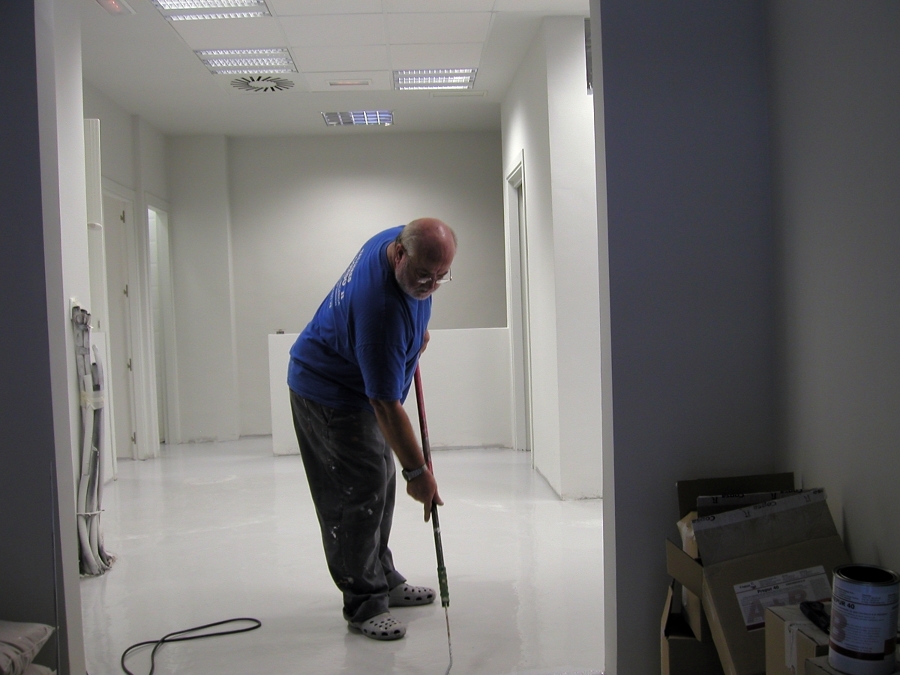 SUELO CON RESINAS DE EPOXI + POLIURETANOS