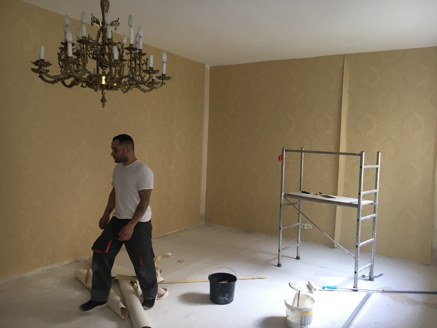 Suelo de madera y revestimiento de paredes