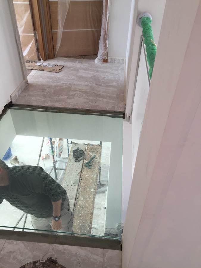 Suelo vidrio pisable