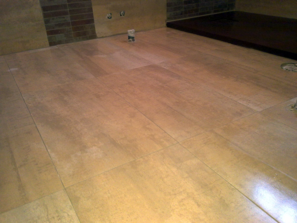 suelo y plato a nivel