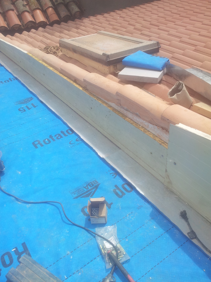 SUMINISTRO DE LAMINA IMPERMEABLE  