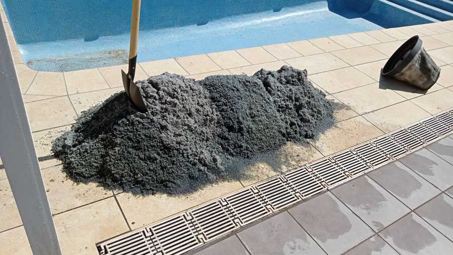 Sustitución de las arenas del filtro 250 kg.