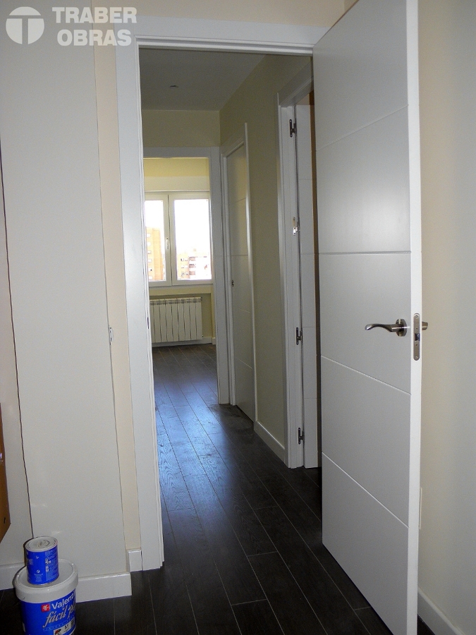 Puerta lacada. Estado terminado.