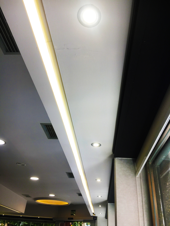 Sustitución iluminación por led en cafetería