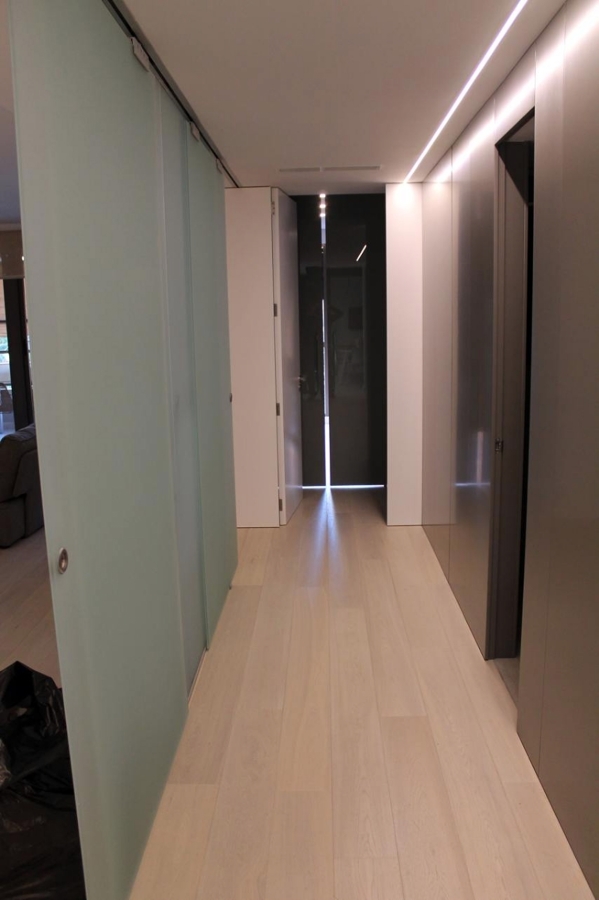 Tabique móvil de vidrio