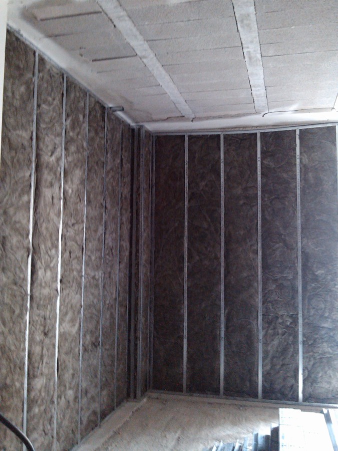 Aislamiento de las habitaciones.