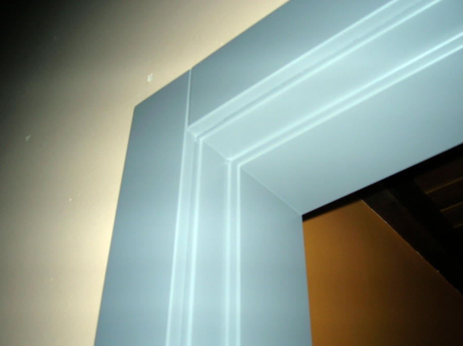 TAPETA Y BATIENTE LACADO EN OBRA