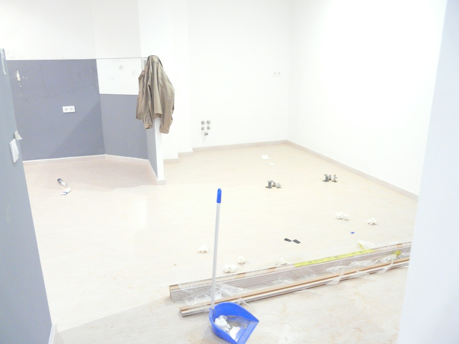 TARIMA ANTIESTATICA. PELUQUERIA