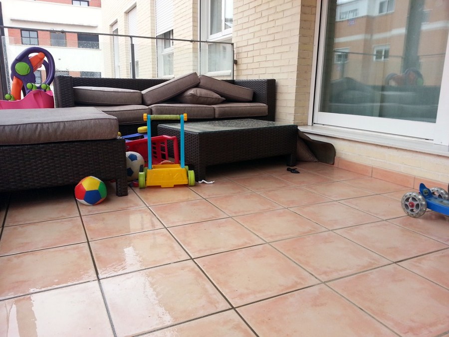 TARIMA EXTERIOR CUMARÚ EN BALCÓN