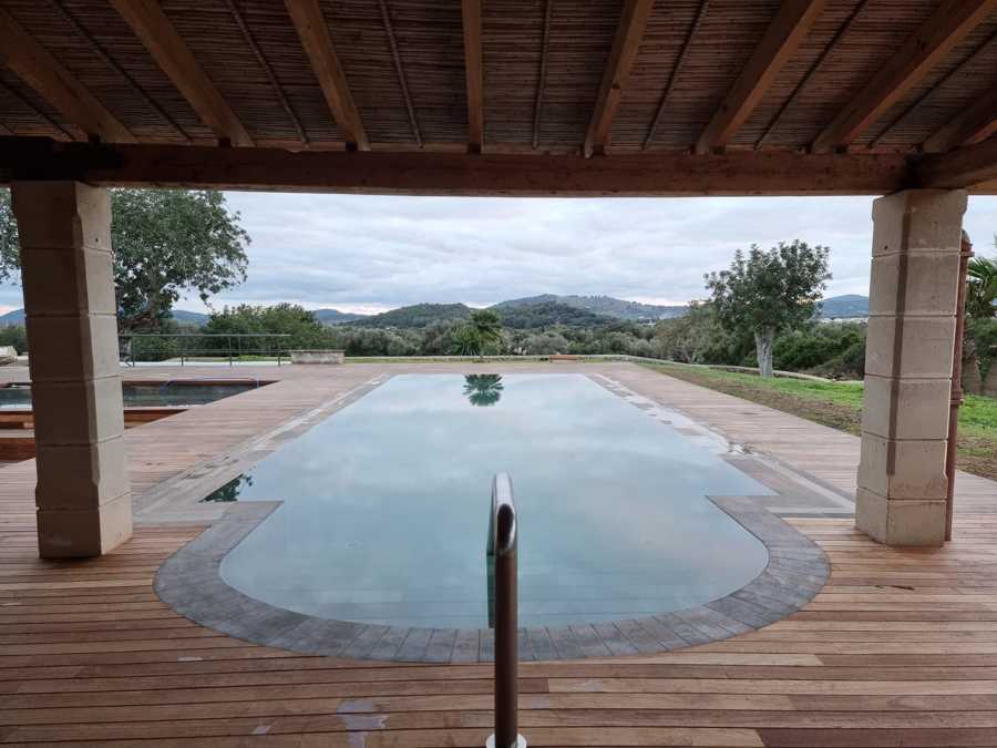 Tarima exterior de iroko