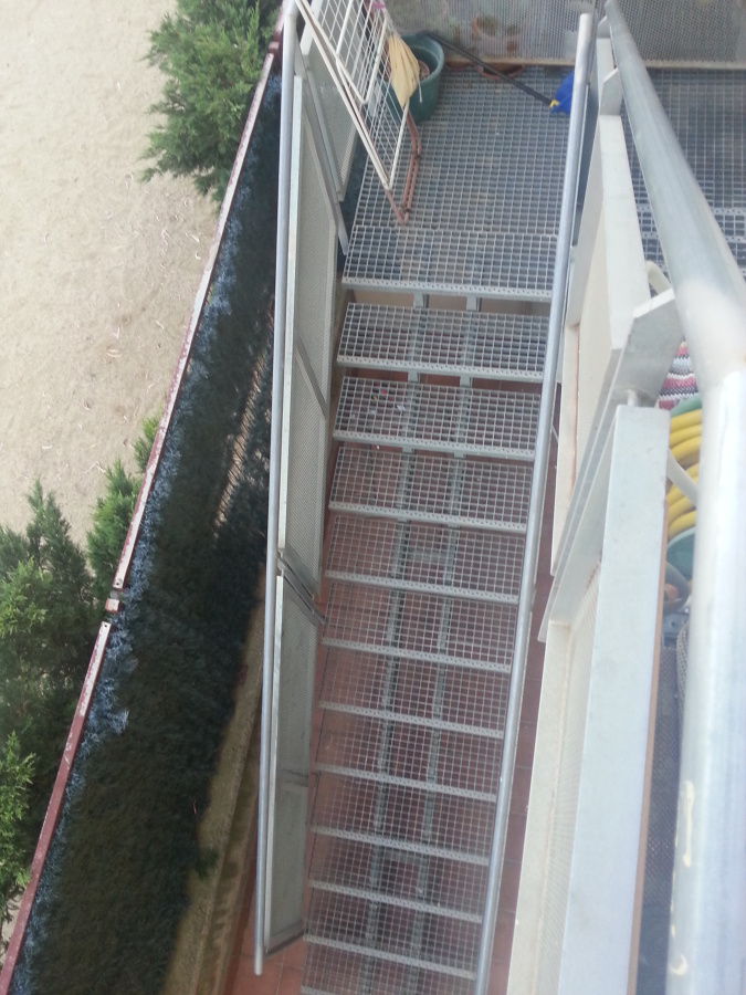 tarima exterior en terraza encornella de llobregat