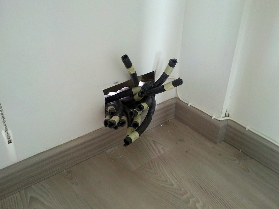 TARIMA EXTERIOR IPE CON FOCOS LED EMPOTRADOS