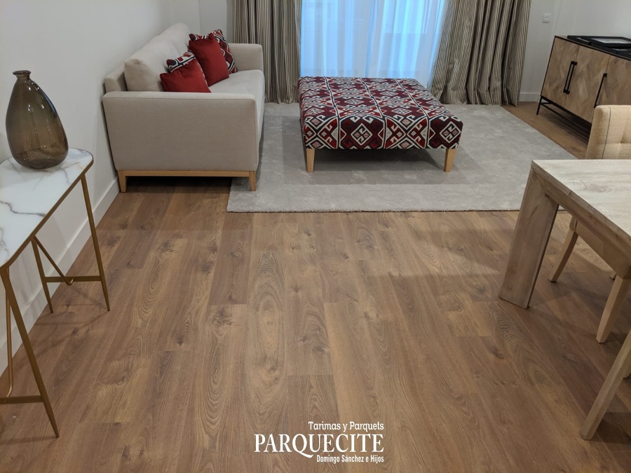 TARIMA LAMINADA AC5 KRONOSWISS SOLID CHROME(12 mm)