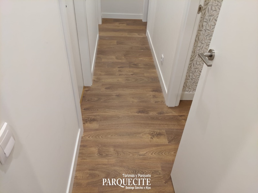 TARIMA LAMINADA AC5 KRONOSWISS SOLID CHROME(12 mm)