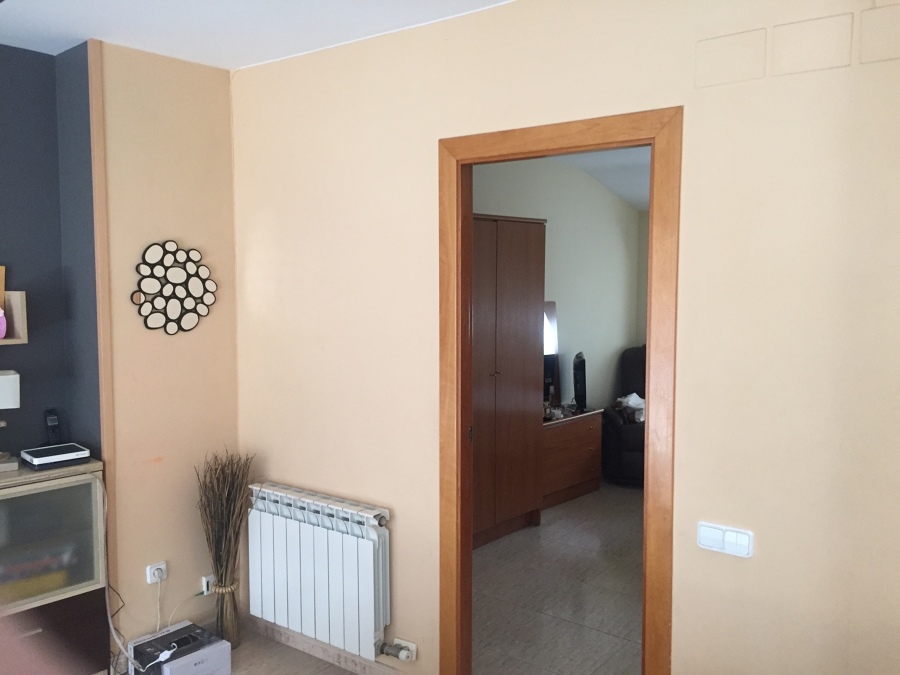 Techo blanco nieve. Paredes lisas color mate lavable