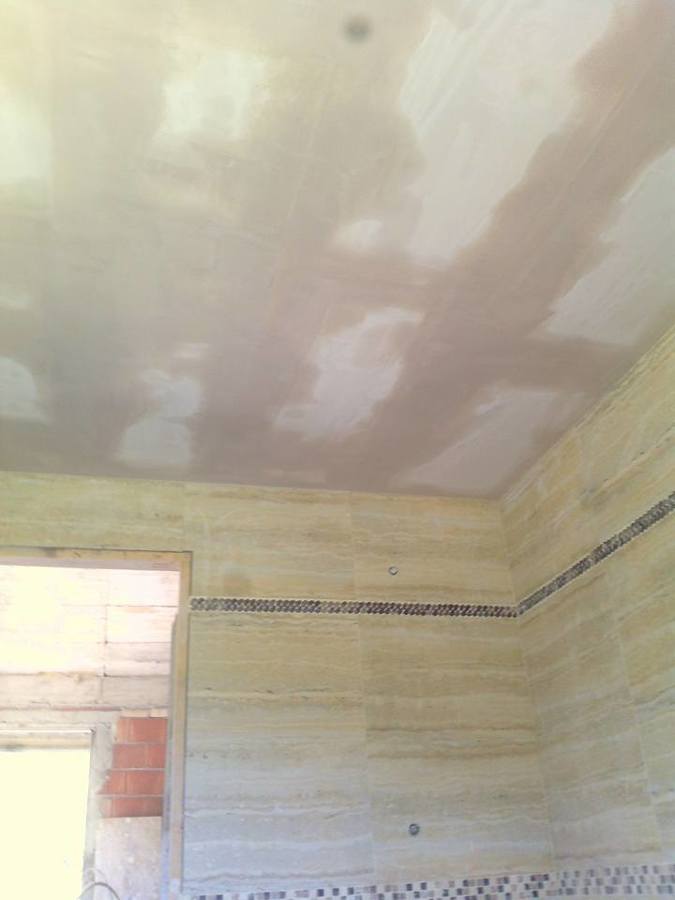 Techo de escayola en baños