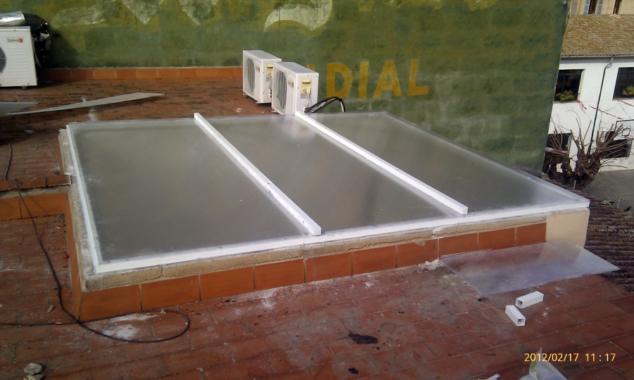 TECHO DE POLICARBONATO TRANSPARENTE