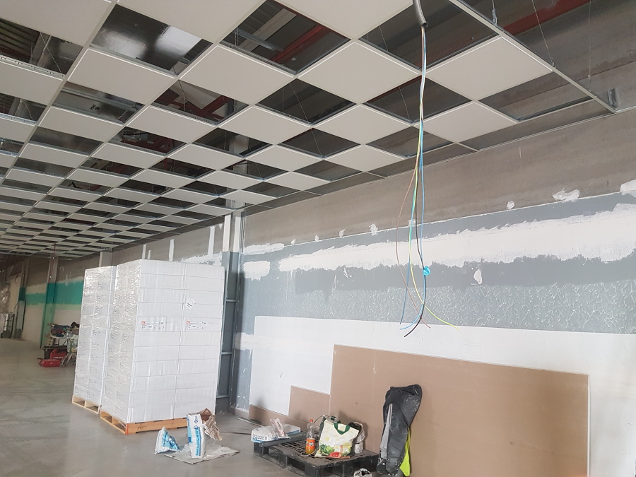 Techo registrable con placa de yeso, obra mercadona el tablero