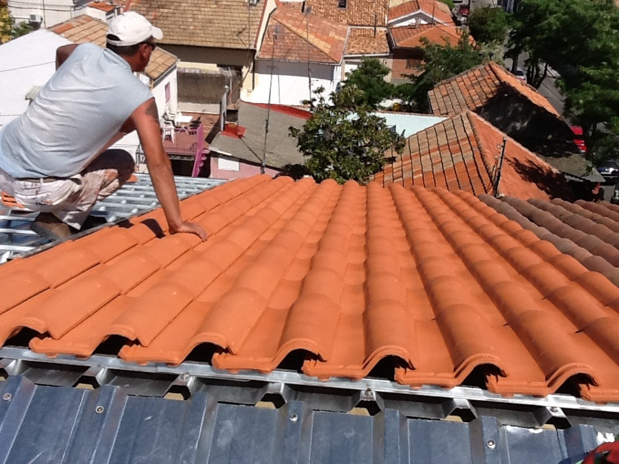 teja mixta sobre chapa y rastrel