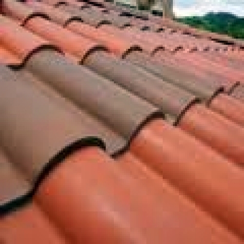 Teja plástica con bricolaje