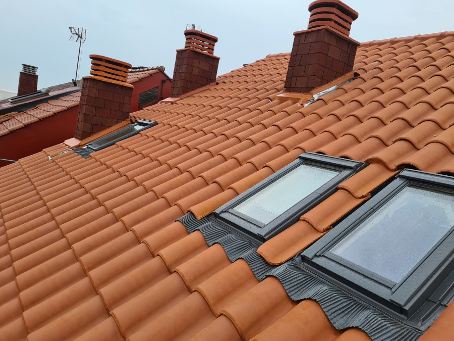 Teja velux y chimeneas
