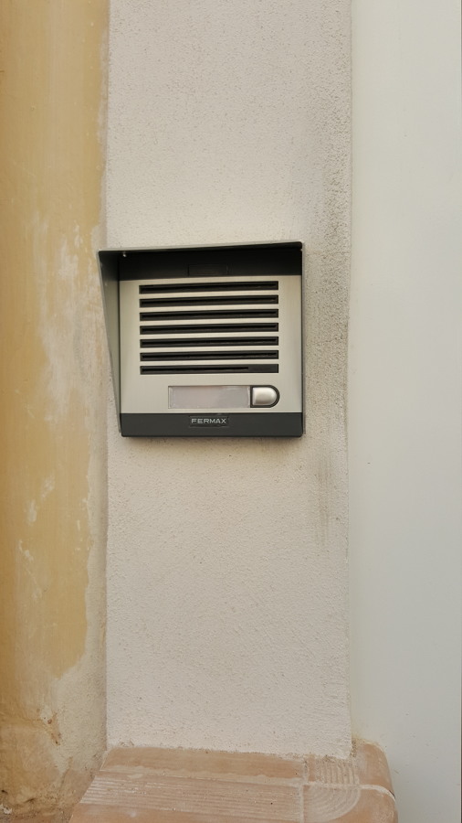 Telefonillo (exterior)