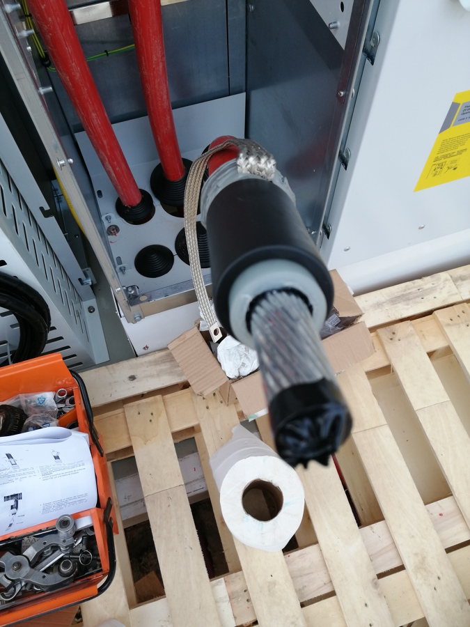 TENDIDO Y REALIZACIÓN EMPALMES Y TERMINALES CABLE ALTA TENSION, DESDE 12/20 KV, 18/30KV Y 66 KV