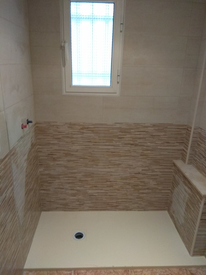 Terminacion hueco baño con repisa