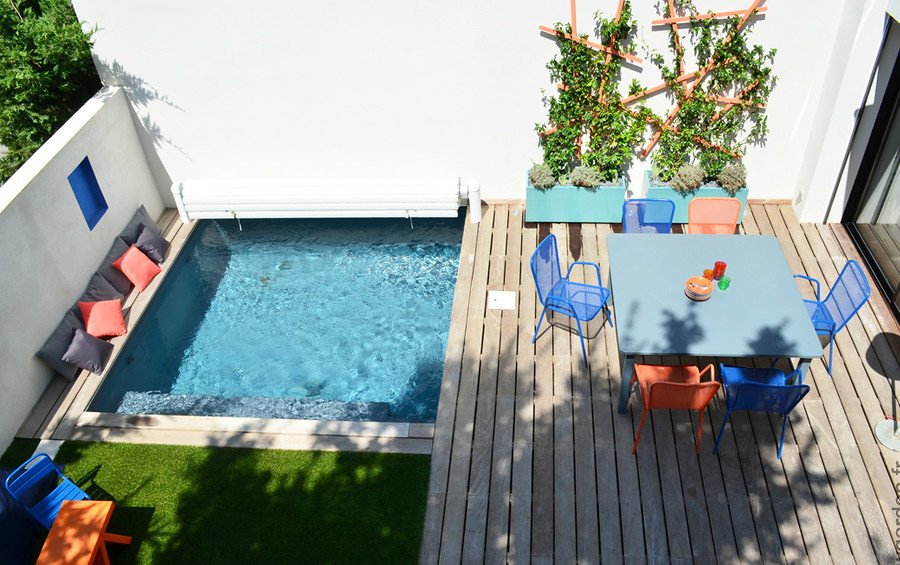 terraza con piscina mini