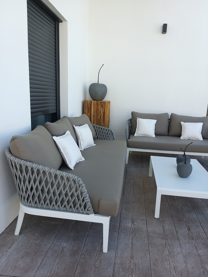 TERRAZA ZONA CHILL OUT DETALLES SOFÁS