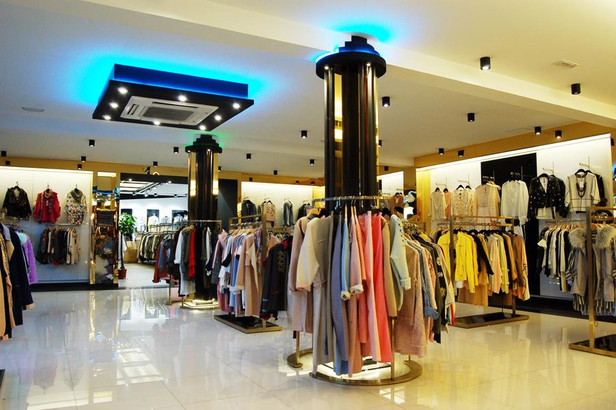 TIENDA DE ROPA AL POR MAYOR EURONICE, Cobo Calleja