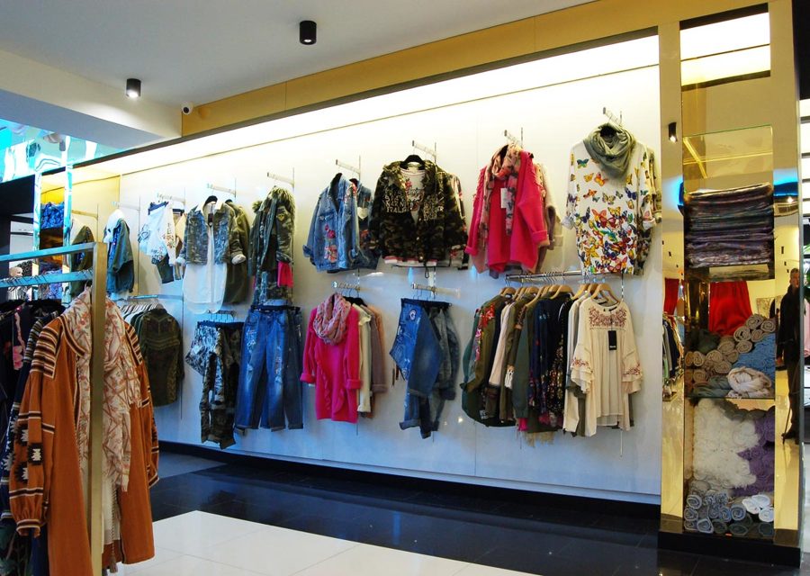 TIENDA DE ROPA AL POR MAYOR EURONICE, Cobo Calleja