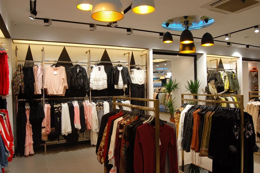 TIENDA DE ROPA AL POR MAYOR EURONICE, Cobo Calleja