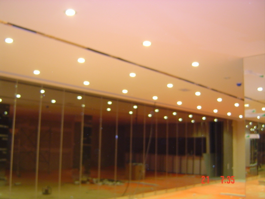 Tienda de ropa: Espejos e iluminación