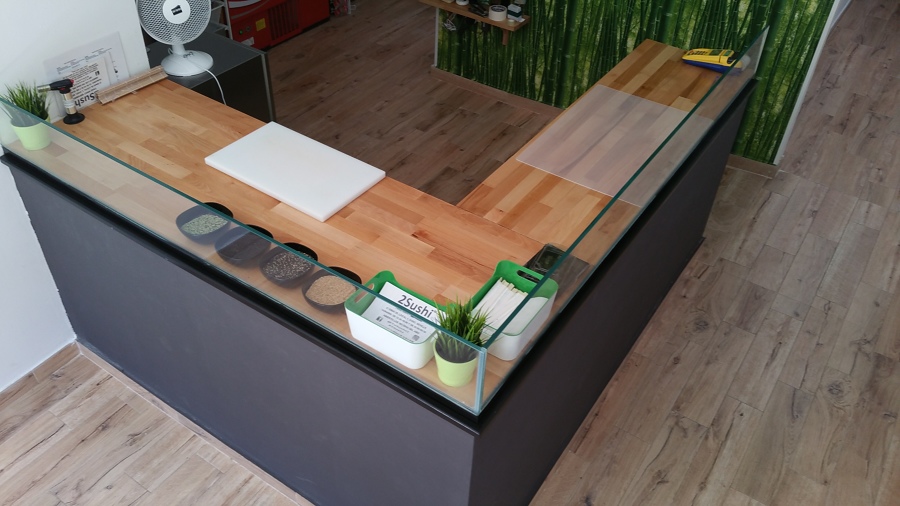 TIENDA DE VENTA DE ALIMENTOS (SUSHI)