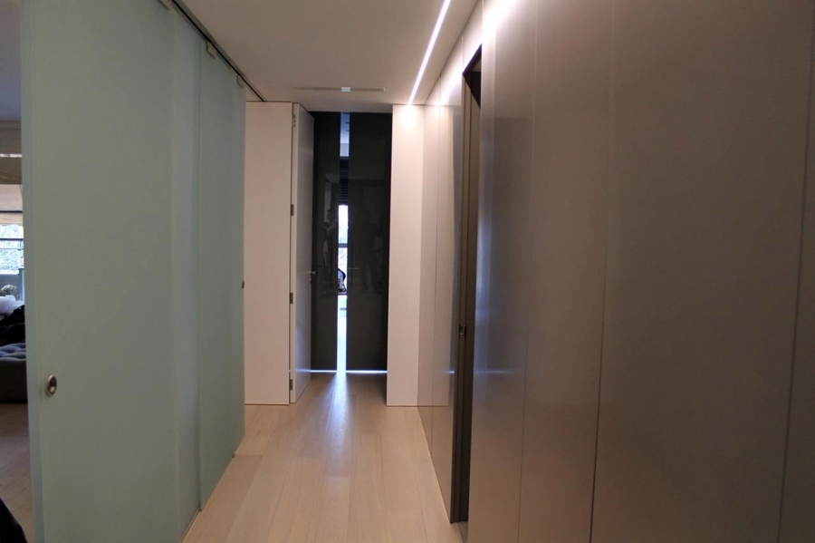 Tira de leds empotrada en techo