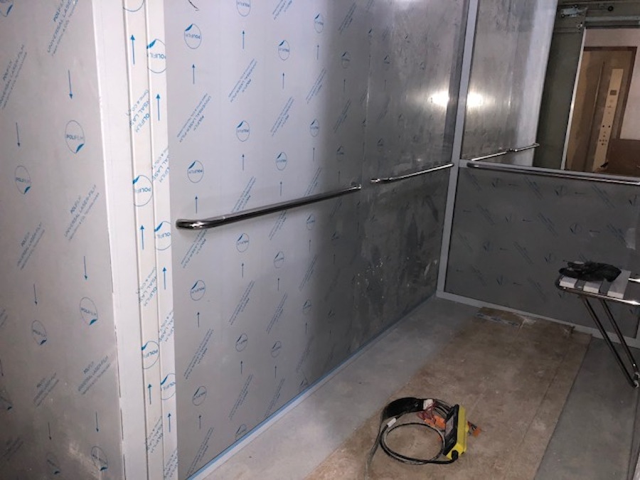 TODA LA CABINA EN ACERO INOX