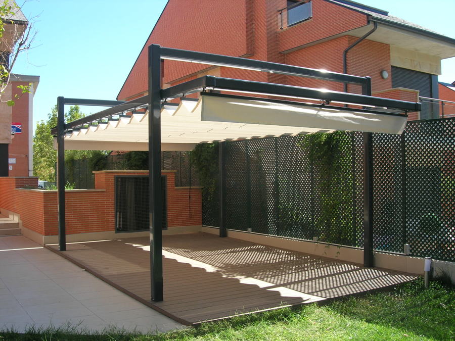 Toldo palillería con estructura de pergola de 120