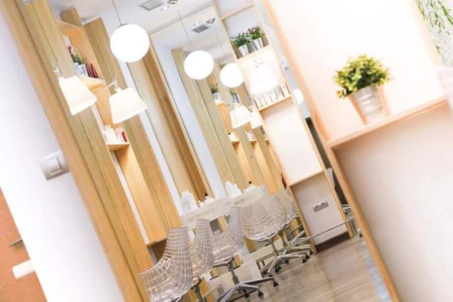 Trabajo en madera de pino blanco macizo 