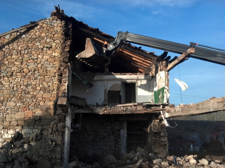 TRABAJOS DE DEMOLICION