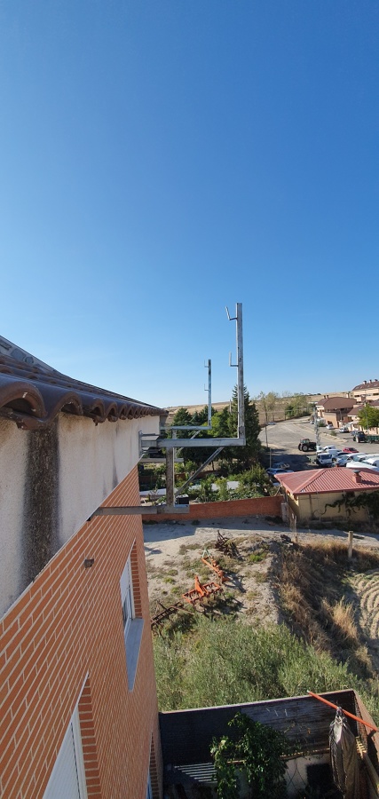 TRABAJOS VERTICALES INSTALACION DE MENSULAS