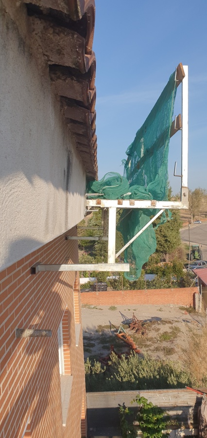 TRABAJOS VERTICALES INSTALACION DE MENSULAS