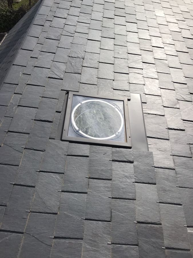 Tragaluz de Velux a baños interiores