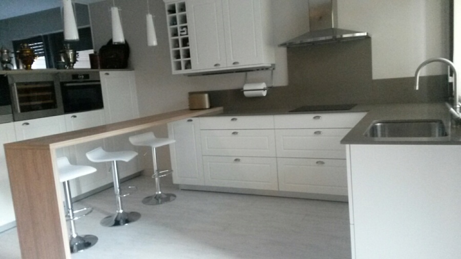 TRAS EL CRISTAL GRIS LAVADERO