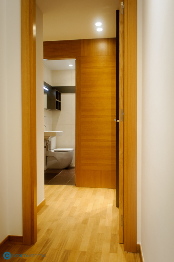 trasdosado de madera en dormitorio